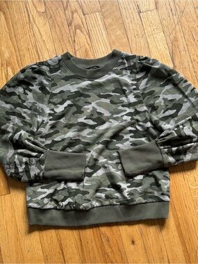 Banana Republic Olive Green Camo Crewneck Sweater